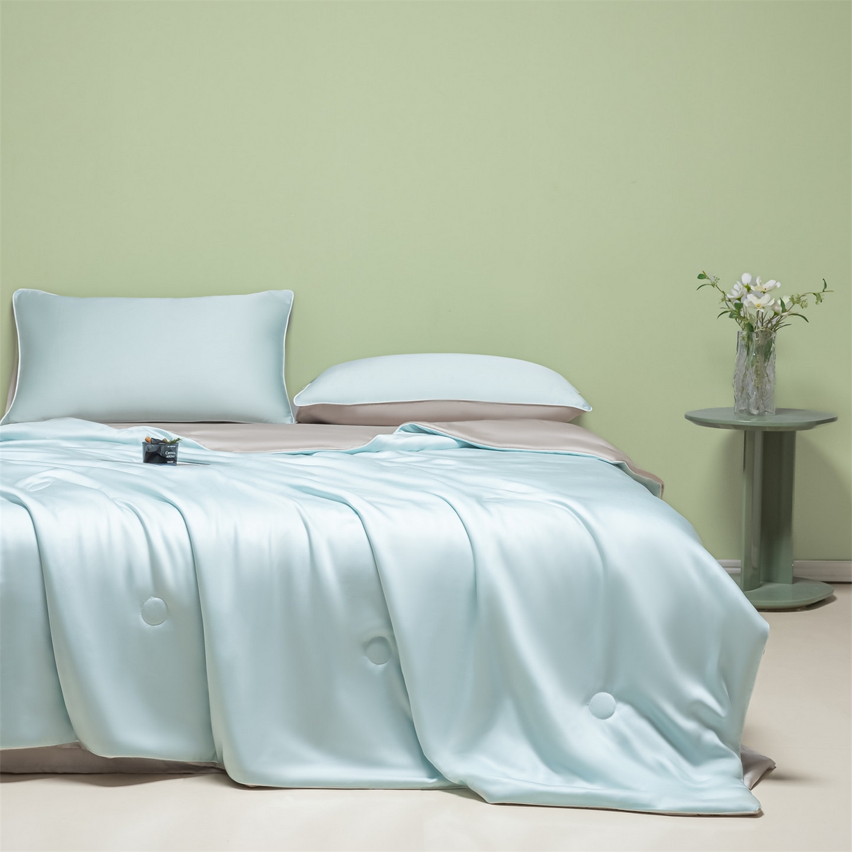 91家纺网 家纺一手货源 找家纺 美澳家纺 2026春夏新款凉感水洗冰丝真丝双拼夏被夏凉被四件套 双拼-海盐兰+香草灰