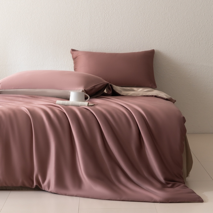 91家纺网 家纺一手货源 找家纺 禾时 2026新款60支奥地利兰精双拼纯色天丝四件套 野樱莓-芋泥灰