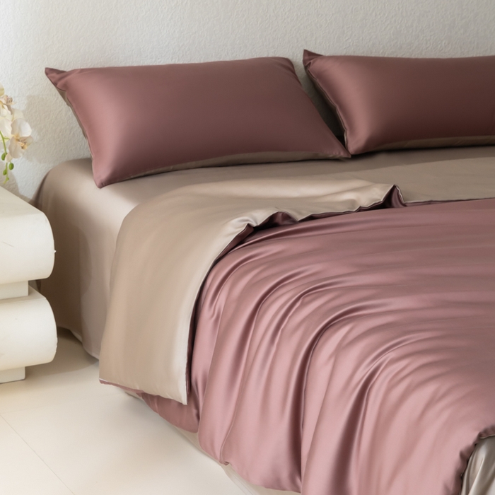 91家纺网 家纺一手货源 找家纺 禾时 2026新款60支奥地利兰精双拼纯色天丝四件套 野樱莓-芋泥灰