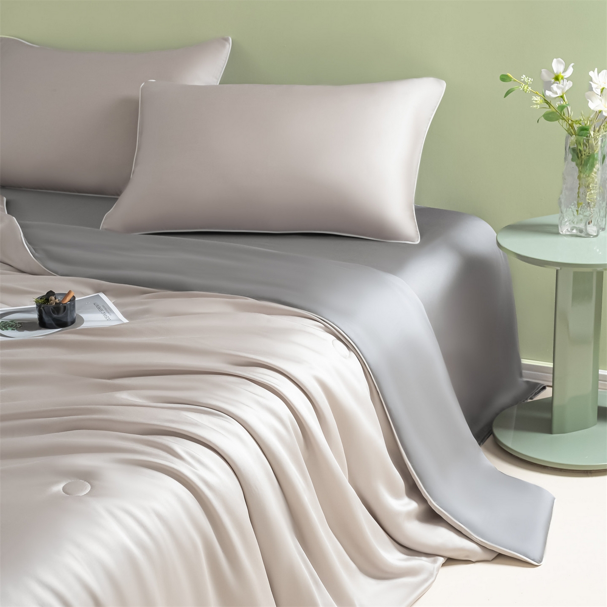 91家纺网 家纺一手货源 找家纺 美澳家纺 2026春夏新款凉感水洗冰丝真丝双拼夏被夏凉被四件套 双拼-椰子灰+经典灰