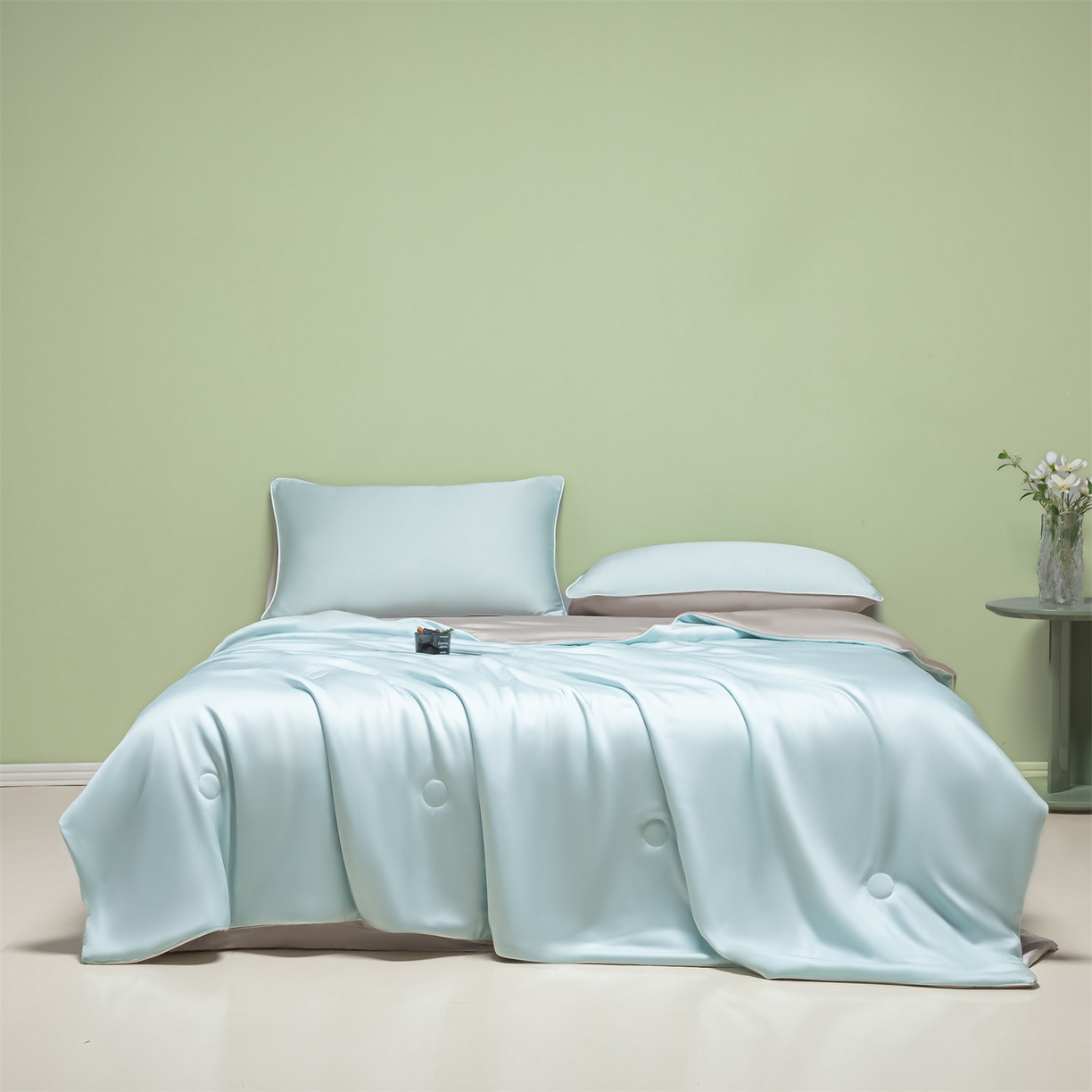 91家纺网 家纺一手货源 找家纺 美澳家纺 2026春夏新款凉感水洗冰丝真丝双拼夏被夏凉被四件套 双拼-海盐兰+香草灰