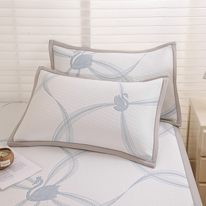 91家纺网 家纺一手货源 找家纺 富馨莱 2026新款PE乙纶高克重冰豆豆席凉感凉席单件席子平铺款学生宿舍支持一件定制尺寸 天鹅-蓝