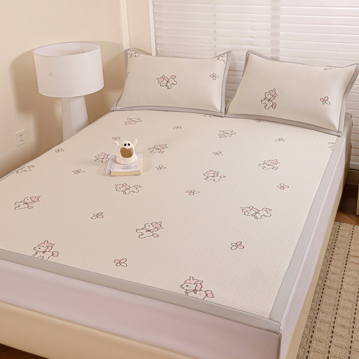 91家纺网 家纺一手货源 找家纺 富馨莱 2026新款PE乙纶高克重冰豆豆席凉感凉席单件席子平铺款学生宿舍支持一件定制尺寸 吉祥小马