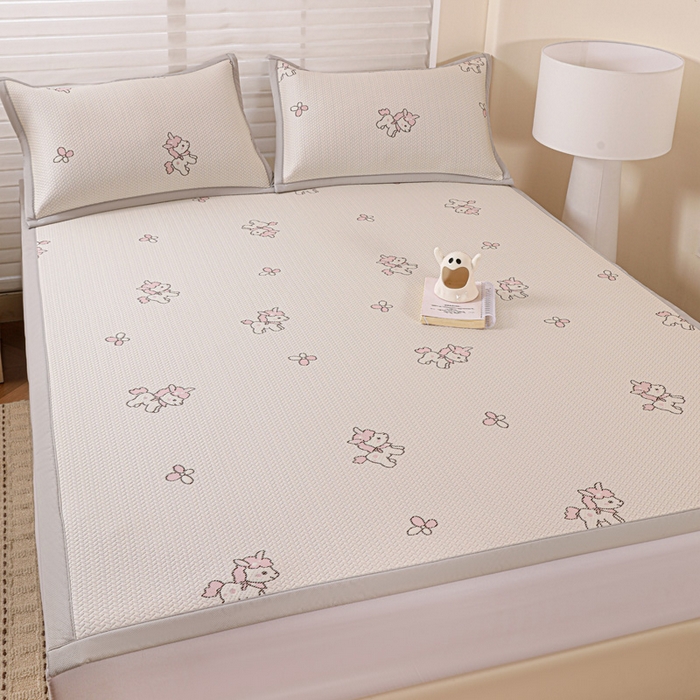 91家纺网 家纺一手货源 找家纺 富馨莱 2026新款PE乙纶高克重冰豆豆席凉感凉席单件席子平铺款学生宿舍支持一件定制尺寸 吉祥小马