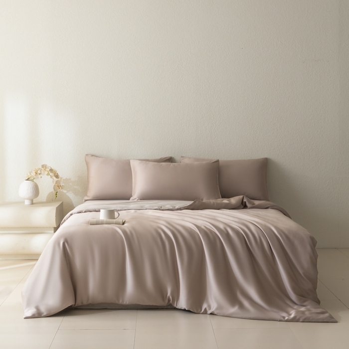 91家纺网 家纺一手货源 找家纺 禾时 2026新款60支奥地利兰精双拼纯色天丝四件套 夜影凝香-霜华银