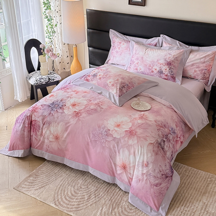 91家纺网 家纺一手货源 找家纺 巧玲珑 2026新款全棉拼角数码印花四件套 凝光花蕊-粉