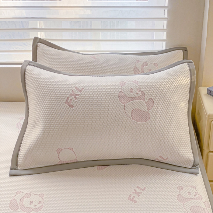 91家纺网 家纺一手货源 找家纺 富馨莱 2026新款PE乙纶高克重冰豆豆席凉感凉席单件席子平铺款学生宿舍支持一件定制尺寸 熊猫嘟嘟-粉