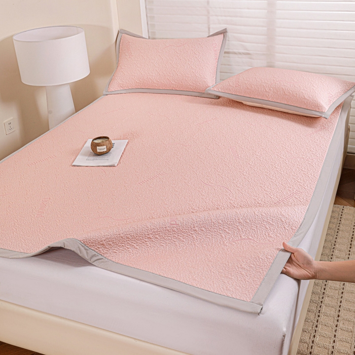 91家纺网 家纺一手货源 找家纺 富馨莱 2026新款PE乙纶高克重冰豆豆席凉感凉席单件席子平铺款学生宿舍支持一件定制尺寸 寻意-粉