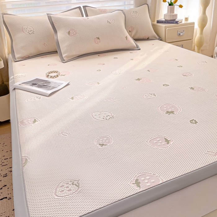 91家纺网 家纺一手货源 找家纺 富馨莱 2026新款PE乙纶高克重冰豆豆席凉感凉席单件席子平铺款学生宿舍支持一件定制尺寸 草莓乐园