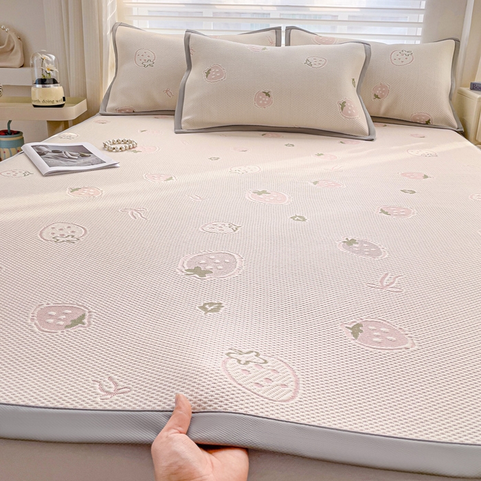 91家纺网 家纺一手货源 找家纺 富馨莱 2026新款PE乙纶高克重冰豆豆席凉感凉席单件席子平铺款学生宿舍支持一件定制尺寸 草莓乐园