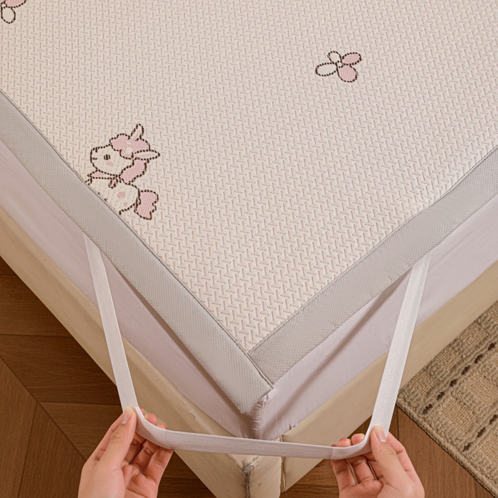 91家纺网 家纺一手货源 找家纺 富馨莱 2026新款PE乙纶高克重冰豆豆席凉感凉席单件席子平铺款学生宿舍支持一件定制尺寸 吉祥小马