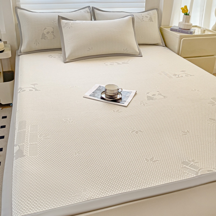 91家纺网 家纺一手货源 找家纺 富馨莱 2026新款PE乙纶高克重冰豆豆席凉感凉席单件席子平铺款学生宿舍支持一件定制尺寸 熊猫嘟嘟-灰