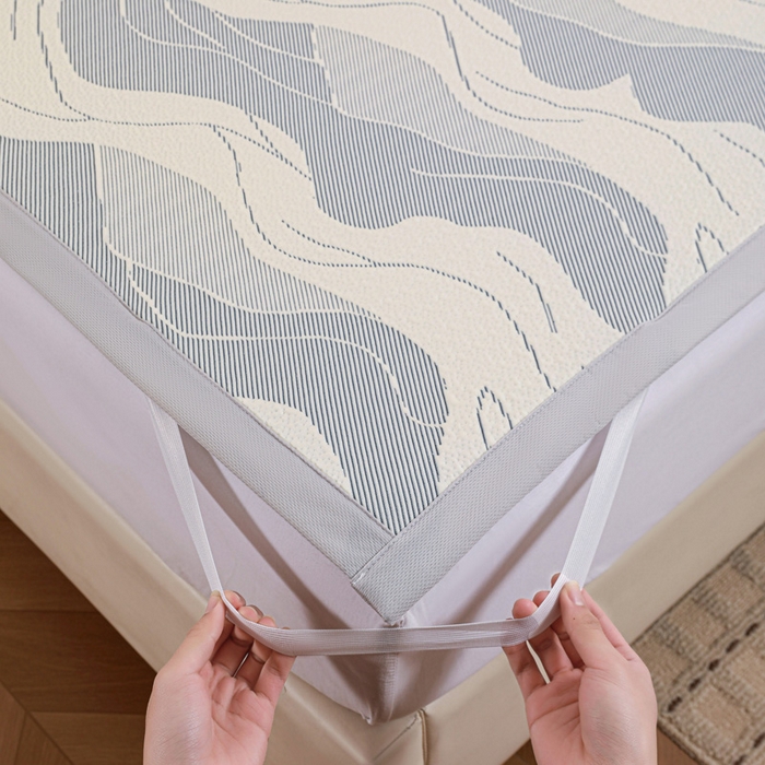 91家纺网 家纺一手货源 找家纺 富馨莱 2026新款PE乙纶高克重冰豆豆席凉感凉席单件席子平铺款学生宿舍支持一件定制尺寸 波纹-蓝灰