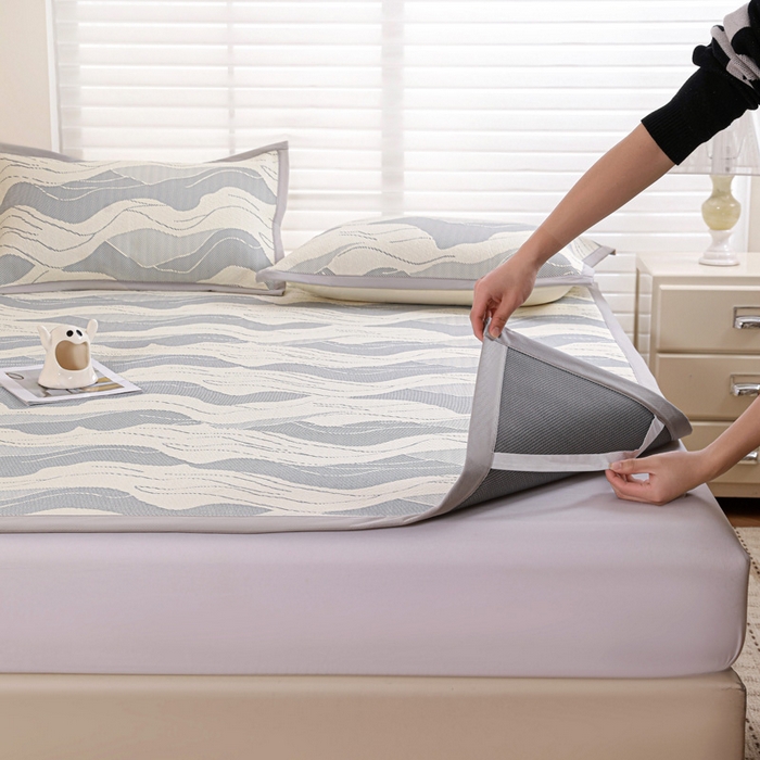 91家纺网 家纺一手货源 找家纺 富馨莱 2026新款PE乙纶高克重冰豆豆席凉感凉席单件席子平铺款学生宿舍支持一件定制尺寸 波纹-蓝灰