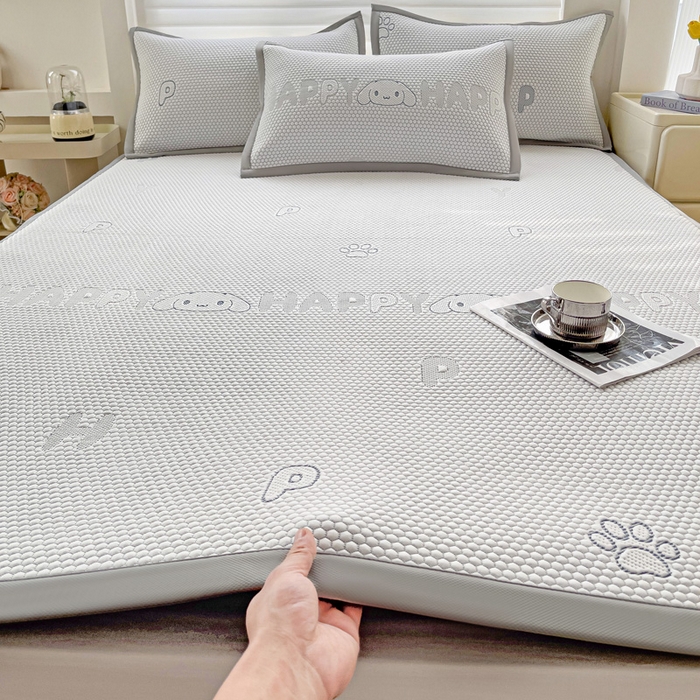 91家纺网 家纺一手货源 找家纺 富馨莱 2026新款PE乙纶高克重冰豆豆席凉感凉席单件席子平铺款学生宿舍支持一件定制尺寸 呆呆狗