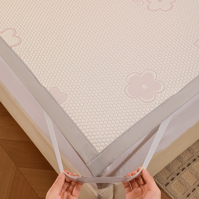 91家纺网 家纺一手货源 找家纺 富馨莱 2026新款PE乙纶高克重冰豆豆席凉感凉席单件席子平铺款学生宿舍支持一件定制尺寸 花儿朵朵