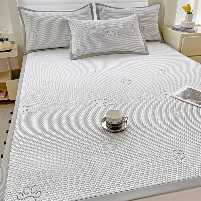 91家纺网 家纺一手货源 找家纺 富馨莱 2026新款PE乙纶高克重冰豆豆席凉感凉席单件席子平铺款学生宿舍支持一件定制尺寸 呆呆狗