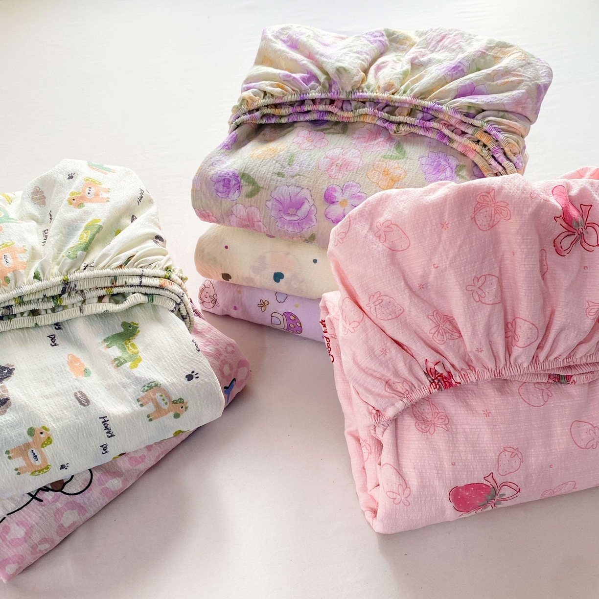 91家纺网 家纺一手货源 找家纺 眠势力 2026新款双层纱床笠单件云感皱皱纱床罩三件套床垫保护套 组合图 仅供参考