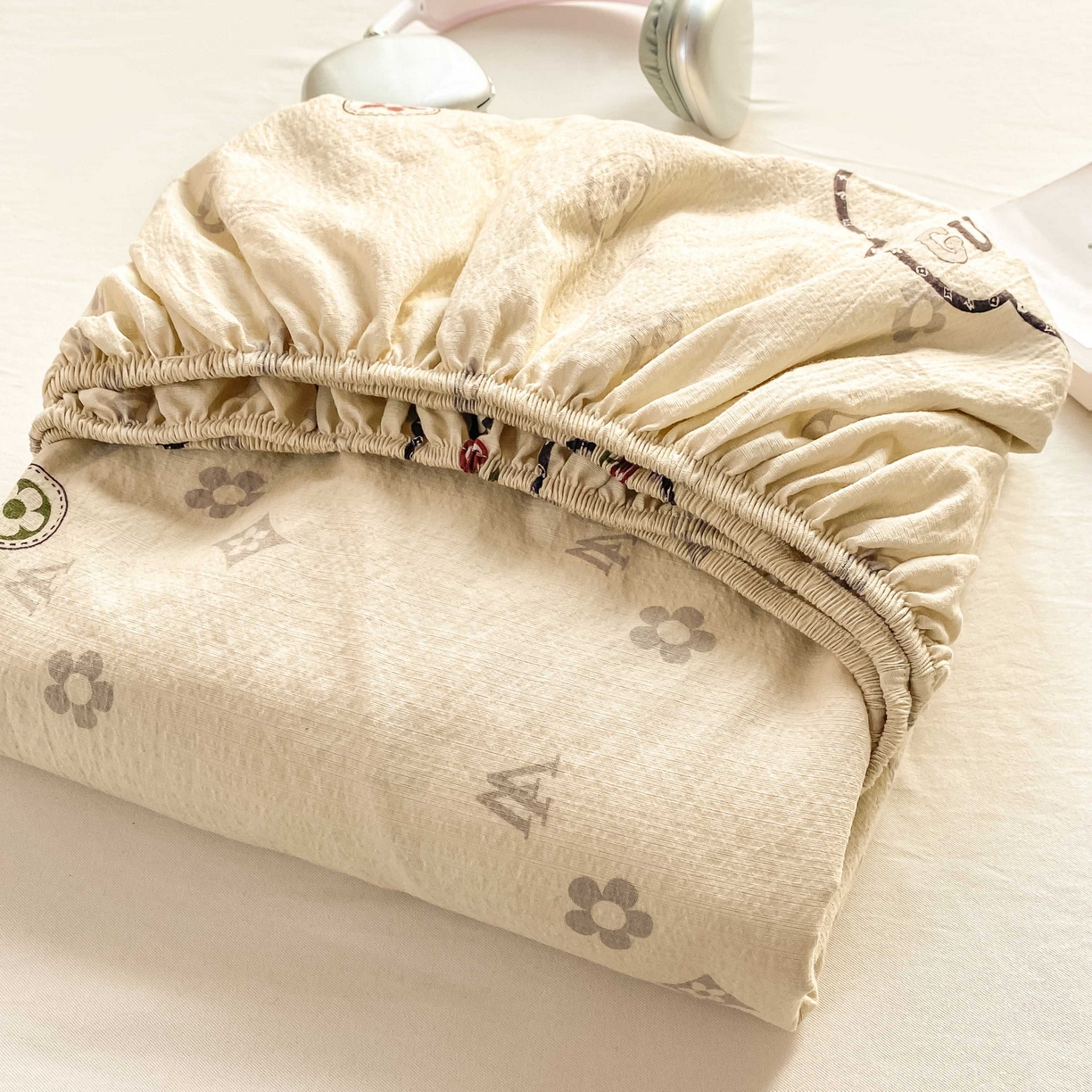 91家纺网 家纺一手货源 找家纺 眠势力 2026新款双层纱床笠单件云感皱皱纱床罩三件套床垫保护套 向云端