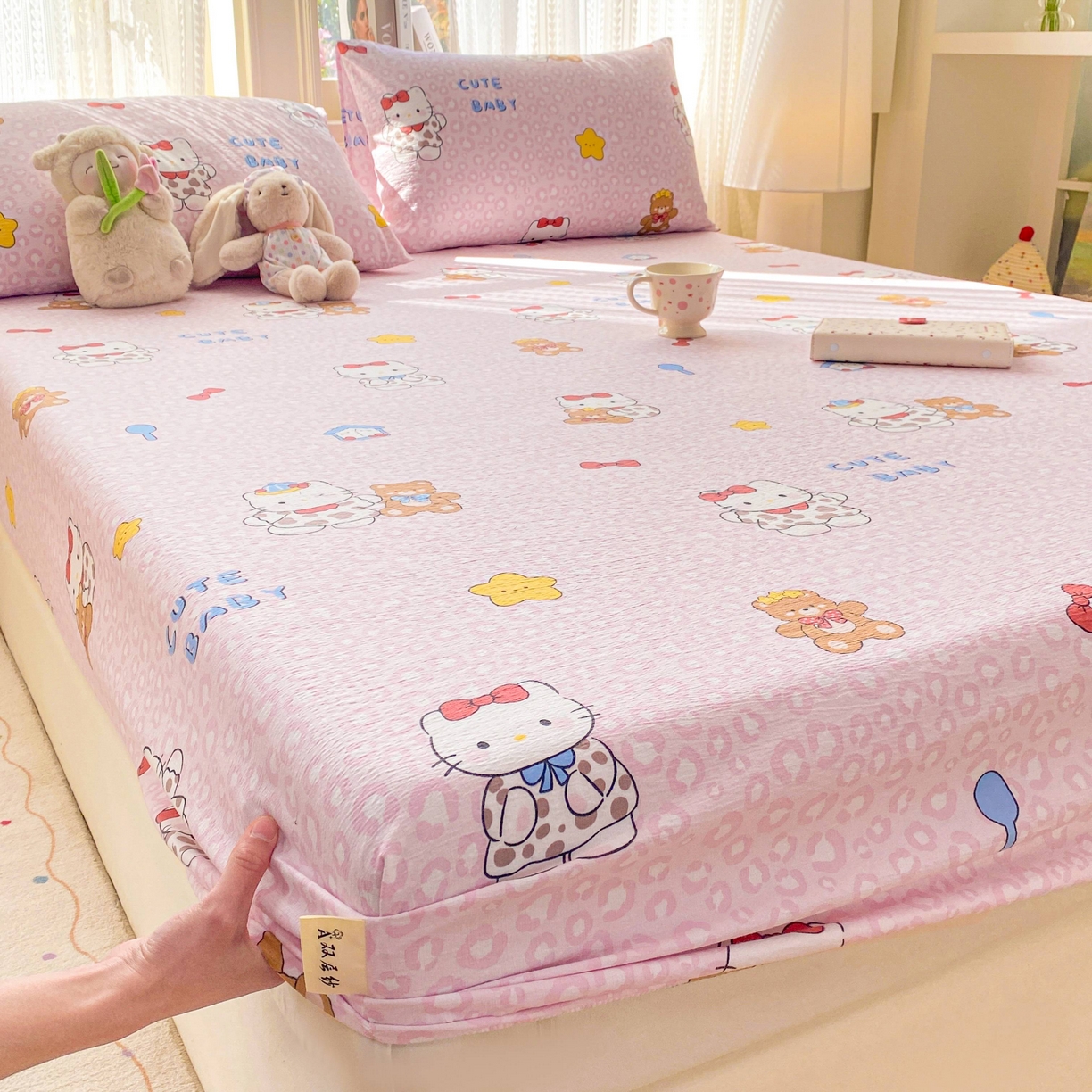 91家纺网 家纺一手货源 找家纺 眠势力 2026新款双层纱床笠单件云感皱皱纱床罩三件套床垫保护套 哈喽猫咪