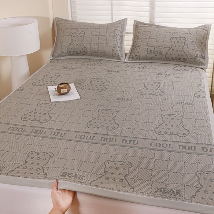 91家纺网 家纺一手货源 找家纺 富馨莱 2026新款PE乙纶高克重冰豆豆席凉感凉席单件席子平铺款学生宿舍支持一件定制尺寸 灰格熊