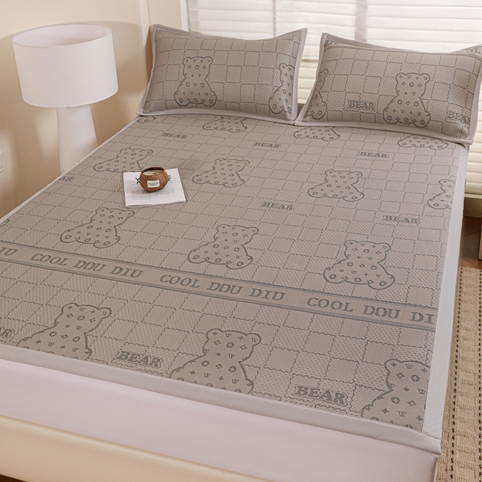 91家纺网 家纺一手货源 找家纺 富馨莱 2026新款PE乙纶高克重冰豆豆席凉感凉席单件席子平铺款学生宿舍支持一件定制尺寸 灰格熊