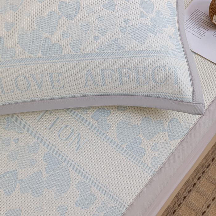 91家纺网 家纺一手货源 找家纺 富馨莱 2026新款PE乙纶高克重冰豆豆席凉感凉席单件席子平铺款学生宿舍支持一件定制尺寸 爱意满满-蓝