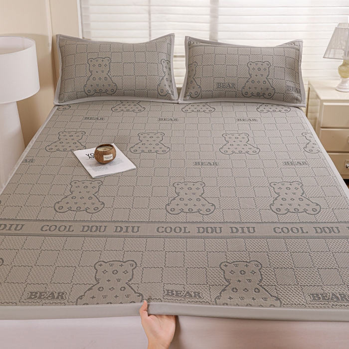 91家纺网 家纺一手货源 找家纺 富馨莱 2026新款PE乙纶高克重冰豆豆席凉感凉席单件席子平铺款学生宿舍支持一件定制尺寸 灰格熊