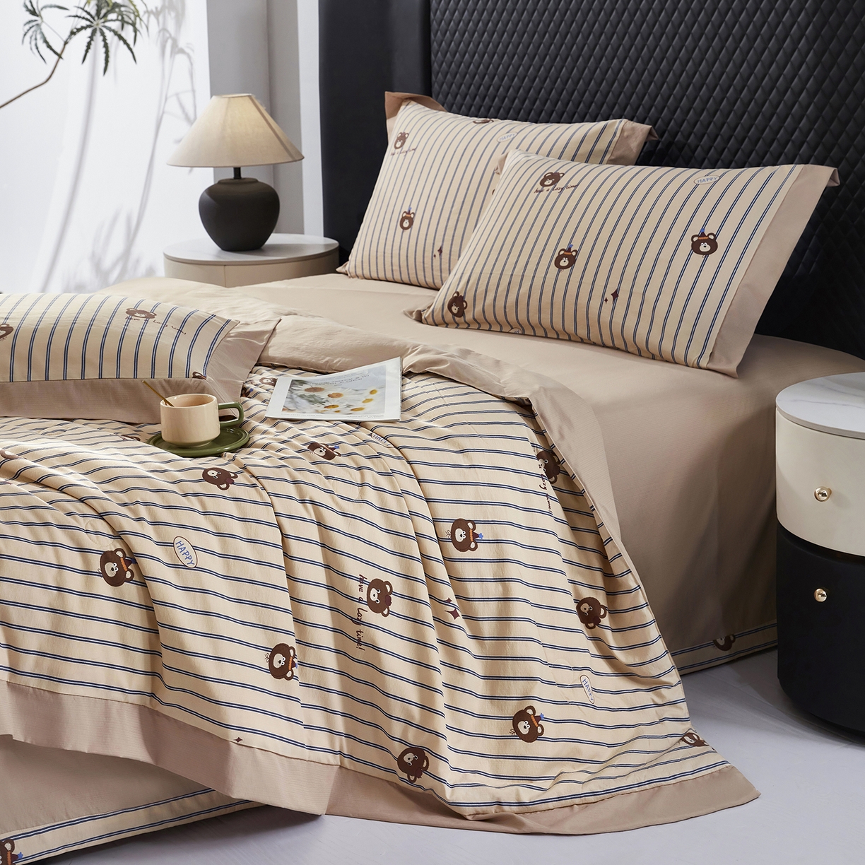 91家纺网 家纺一手货源 找家纺 网客家纺 2026新款A类凉感天丝棉夏被四件套 开心熊