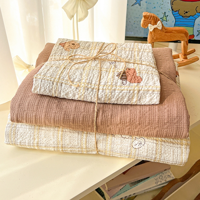 91家纺网 家纺一手货源 找家纺 （总）仟网汇 2026新款简单款泡芙纱印花四件套