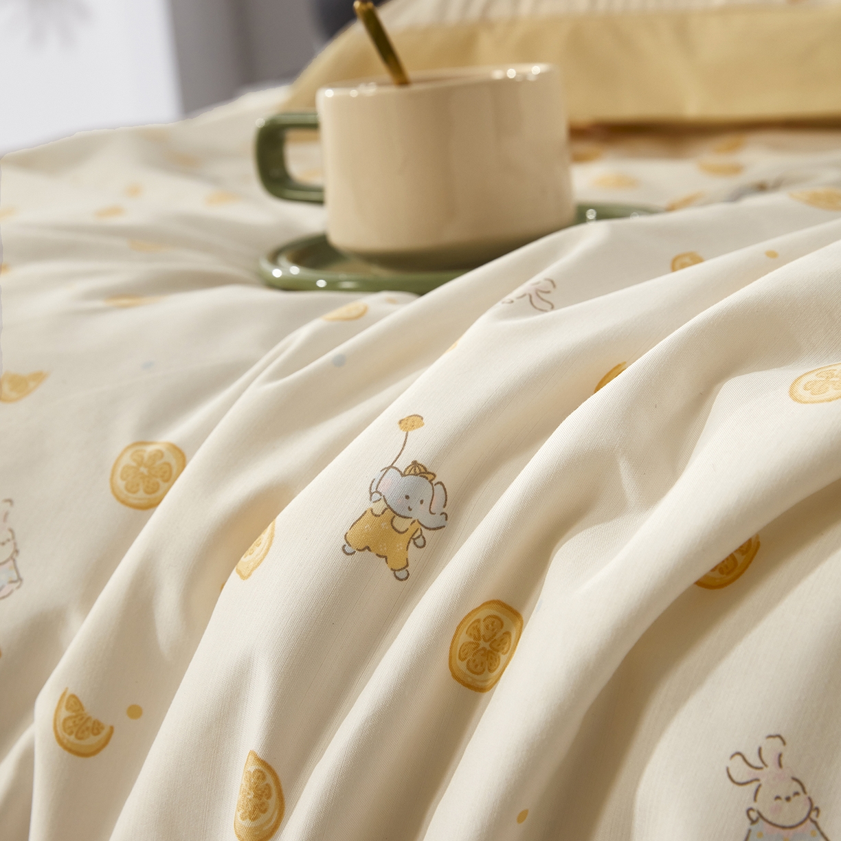 91家纺网 家纺一手货源 找家纺 网客家纺 2026新款A类凉感天丝棉夏被四件套 柠檬