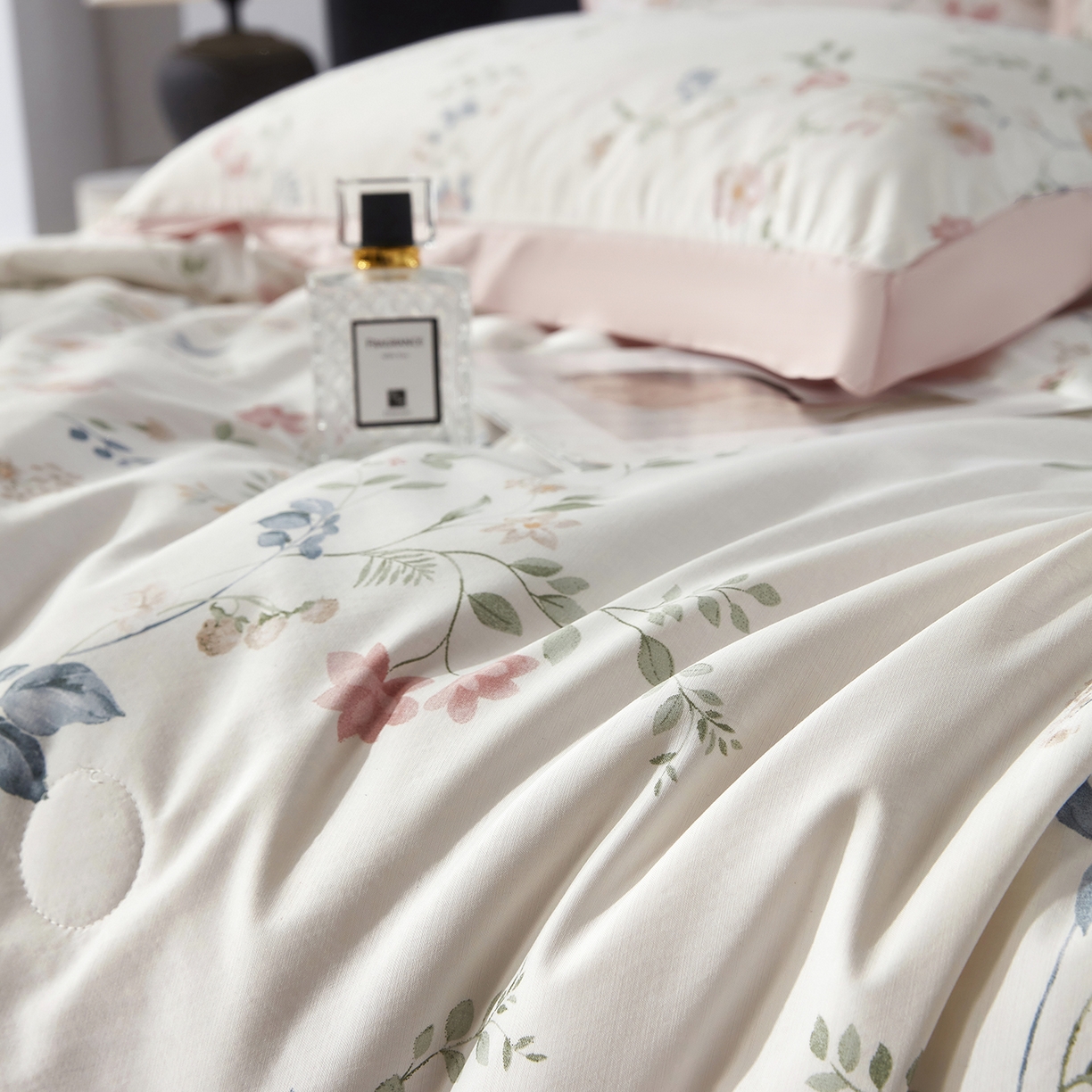 91家纺网 家纺一手货源 找家纺 网客家纺 2026新款A类凉感天丝棉夏被四件套 未央