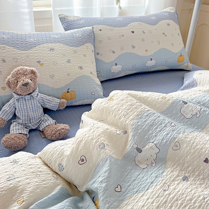 91家纺网 家纺一手货源 找家纺 仟网汇 2026新款简单款泡芙纱印花四件套 果子小象