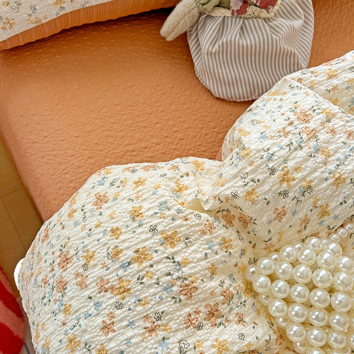 91家纺网 家纺一手货源 找家纺 仟网汇 2026新款简单款泡芙纱印花四件套 花间赋