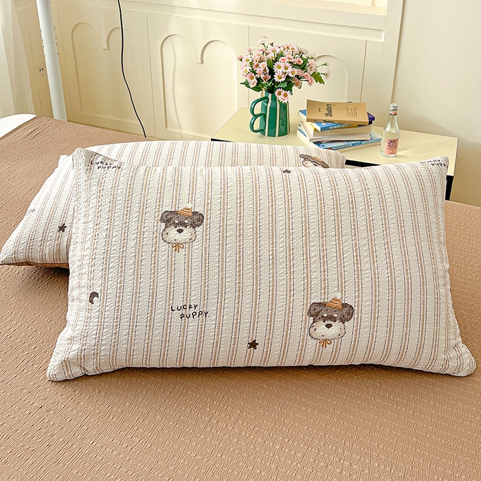 91家纺网 家纺一手货源 找家纺 仟网汇 2026新款简单款泡芙纱印花四件套 咖啡狗