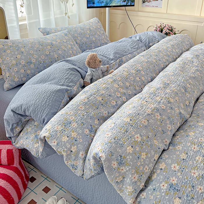 91家纺网 家纺一手货源 找家纺 仟网汇 2026新款简单款泡芙纱印花四件套 蓝樱