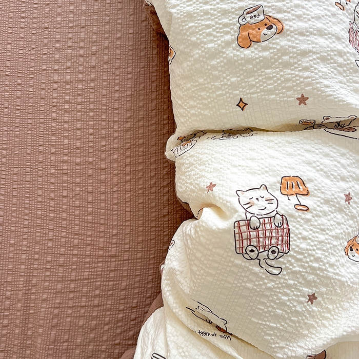 91家纺网 家纺一手货源 找家纺 仟网汇 2026新款简单款泡芙纱印花四件套 萌宠派对