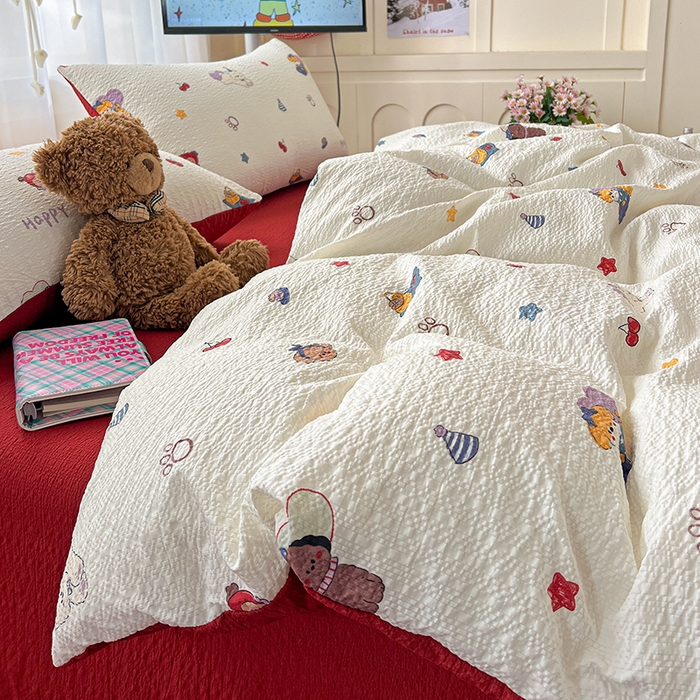 91家纺网 家纺一手货源 找家纺 仟网汇 2026新款简单款泡芙纱印花四件套 萌星奇遇