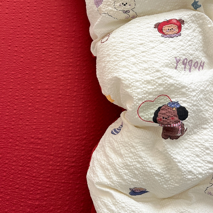 91家纺网 家纺一手货源 找家纺 仟网汇 2026新款简单款泡芙纱印花四件套 萌星奇遇