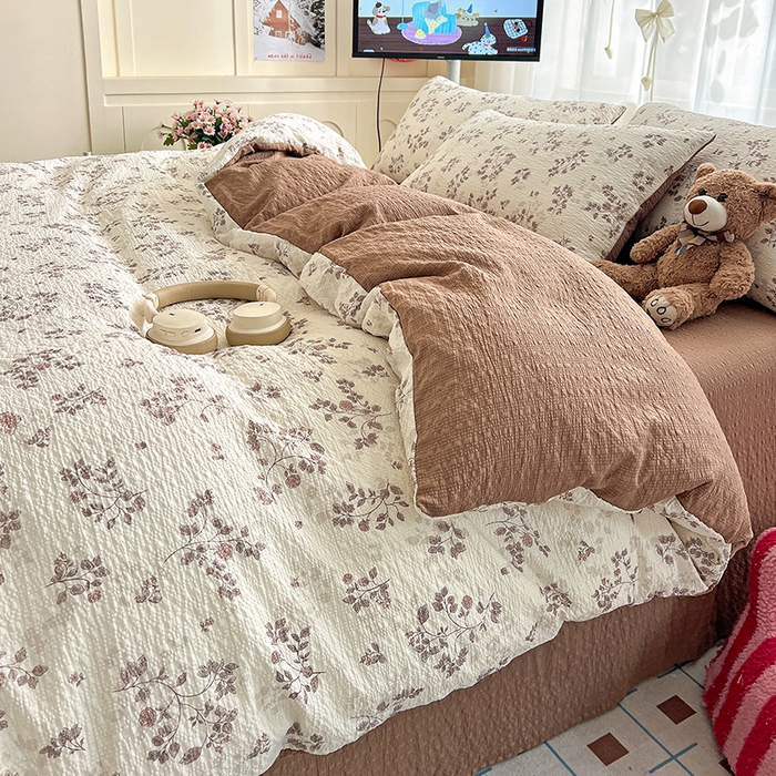 91家纺网 家纺一手货源 找家纺 仟网汇 2026新款简单款泡芙纱印花四件套 暮秋