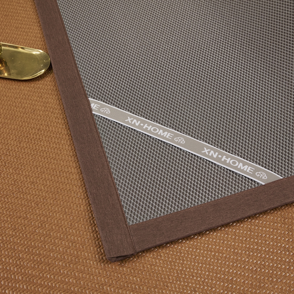 91家纺网 家纺一手货源 找家纺 网客家纺 2026新款Romanee雪藤凉感席 卡其