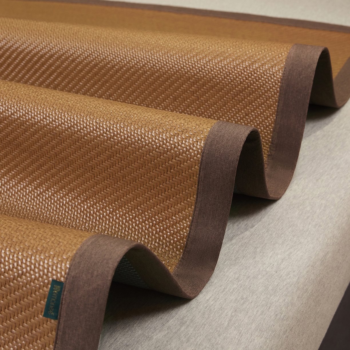 91家纺网 家纺一手货源 找家纺 网客家纺 2026新款Romanee雪藤凉感席 卡其