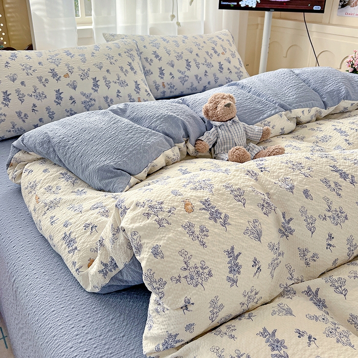 91家纺网 家纺一手货源 找家纺 仟网汇 2026新款简单款泡芙纱印花四件套 青花集