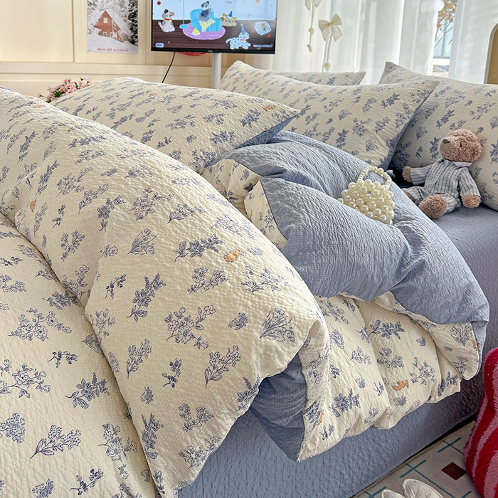 91家纺网 家纺一手货源 找家纺 仟网汇 2026新款简单款泡芙纱印花四件套 青花集