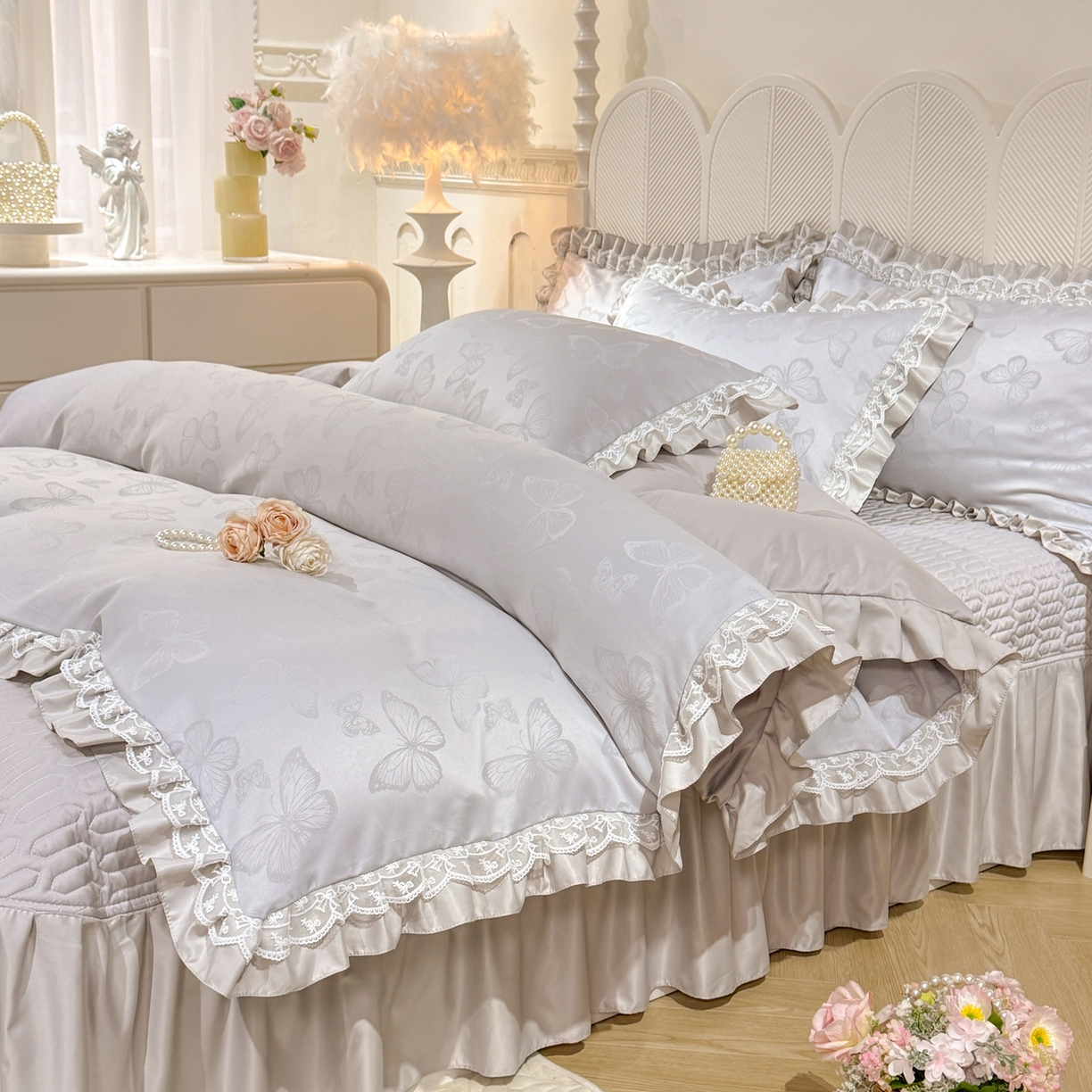 91家纺网 家纺一手货源 找家纺 优贝家纺 2026春夏新款提花水洗天丝冰丝天丝韩版夹棉床盖四件套 蝶舞-绅士灰