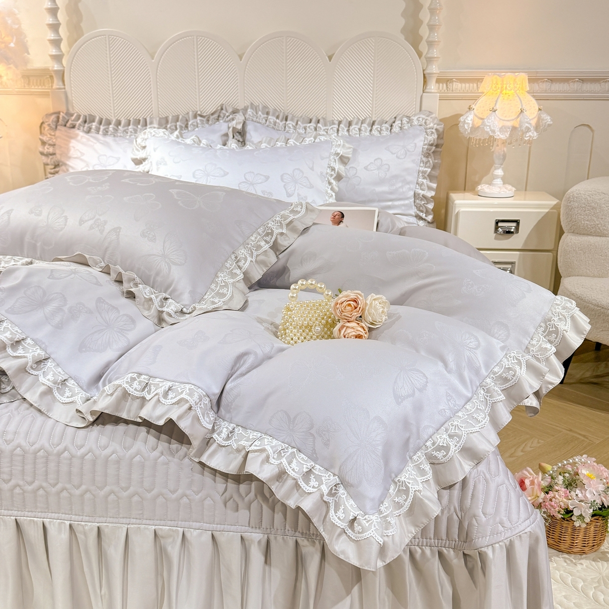 91家纺网 家纺一手货源 找家纺 优贝家纺 2026春夏新款提花水洗天丝冰丝天丝韩版夹棉床盖四件套 蝶舞-绅士灰