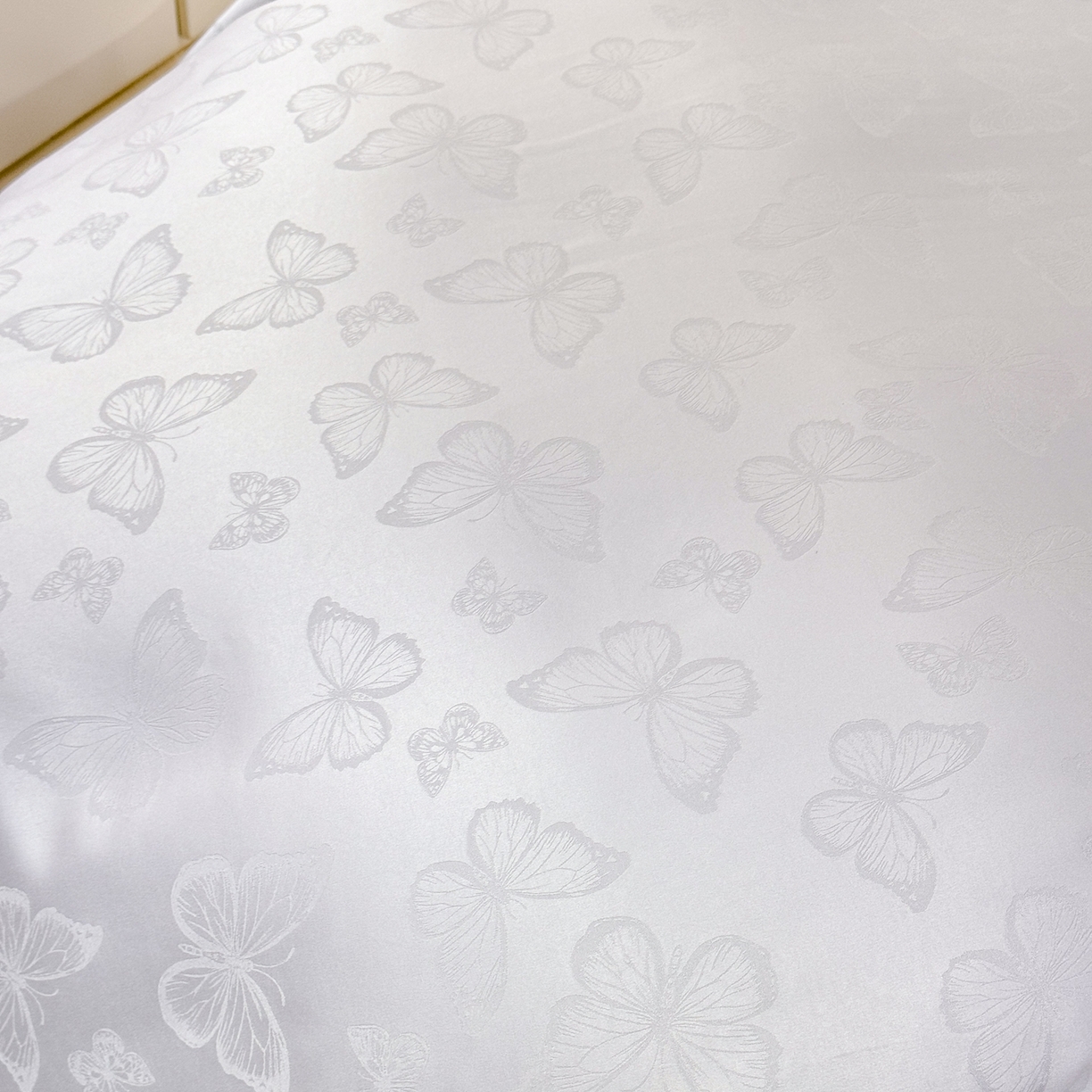 91家纺网 家纺一手货源 找家纺 优贝家纺 2026春夏新款提花水洗天丝冰丝天丝韩版夹棉床盖四件套 蝶舞-绅士灰