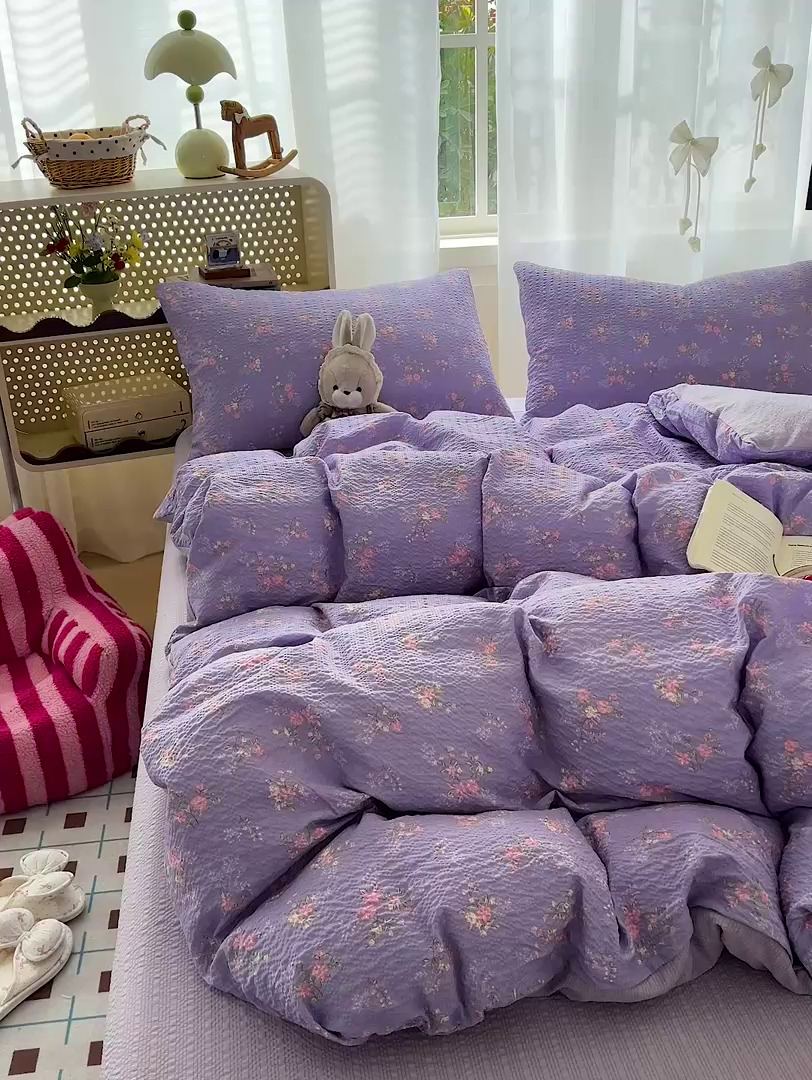 91家纺网 家纺一手货源 找家纺 仟网汇 2026新款简单款泡芙纱印花四件套 水云间