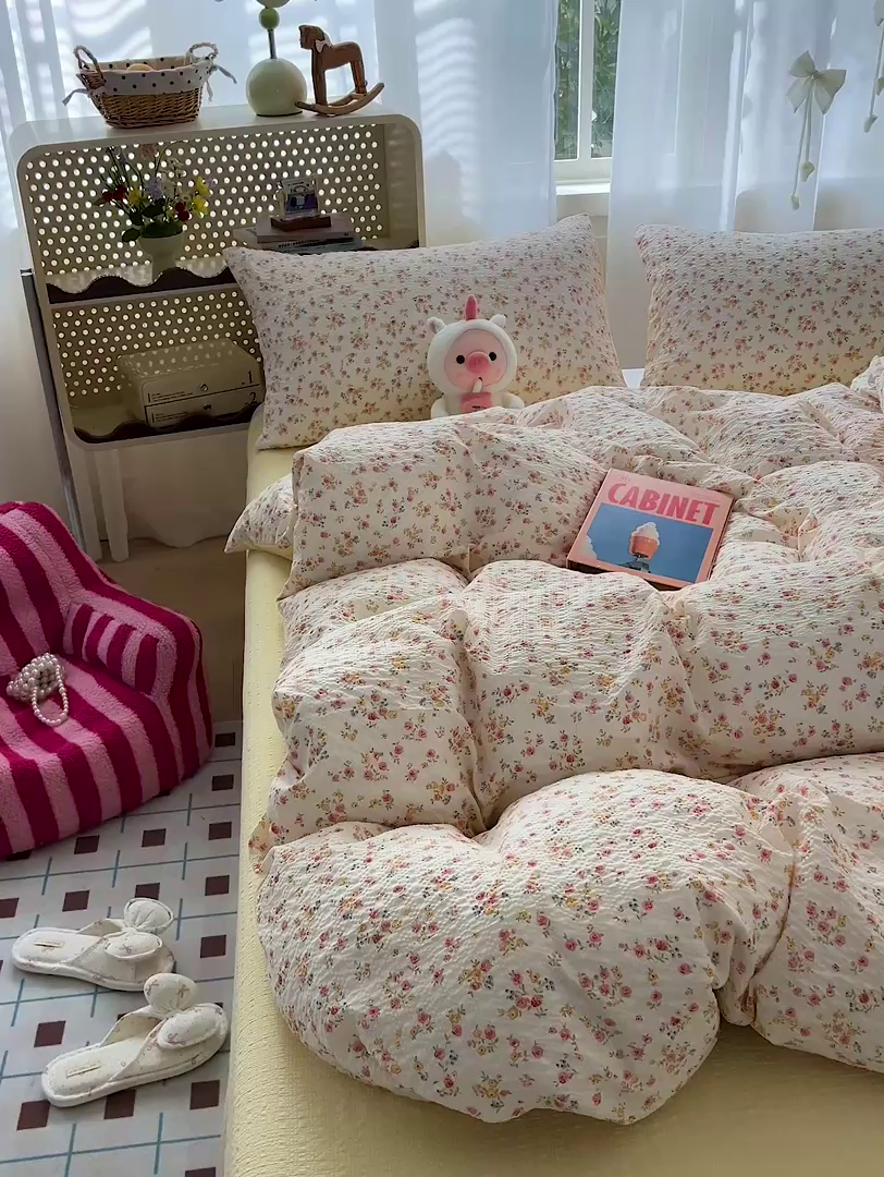 91家纺网 家纺一手货源 找家纺 仟网汇 2026新款简单款泡芙纱印花四件套 心愿