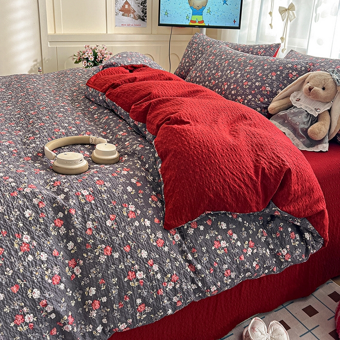 91家纺网 家纺一手货源 找家纺 仟网汇 2026新款简单款泡芙纱印花四件套 胭花集